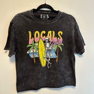 brand new graphic tshirt!